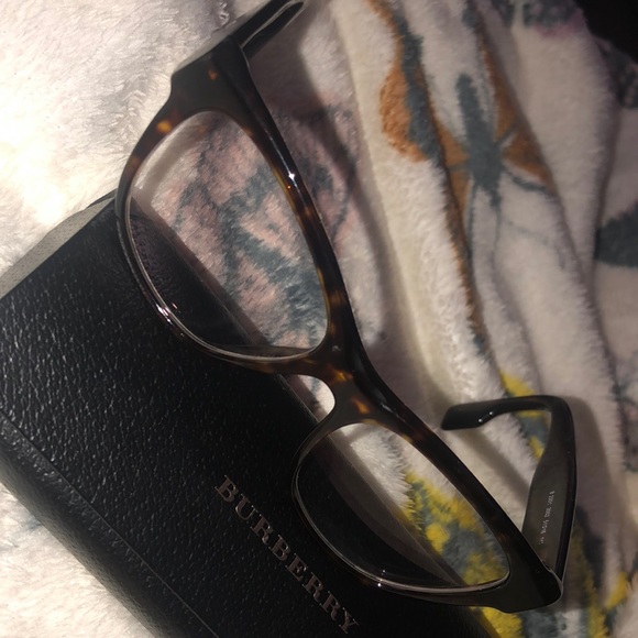 Burberry glasses - Picture 4 of 4